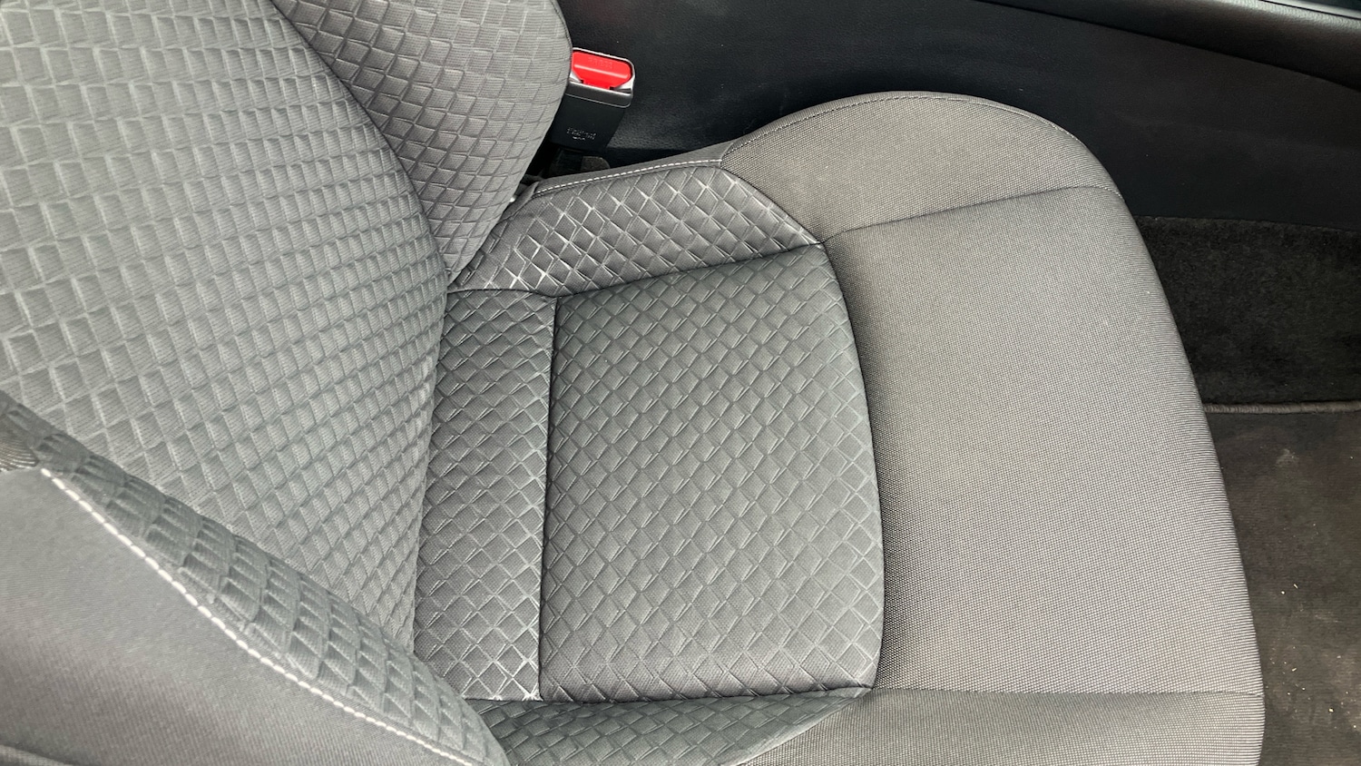 Used Toyota C-HR 2023 for sale - 78107257: Photo 17