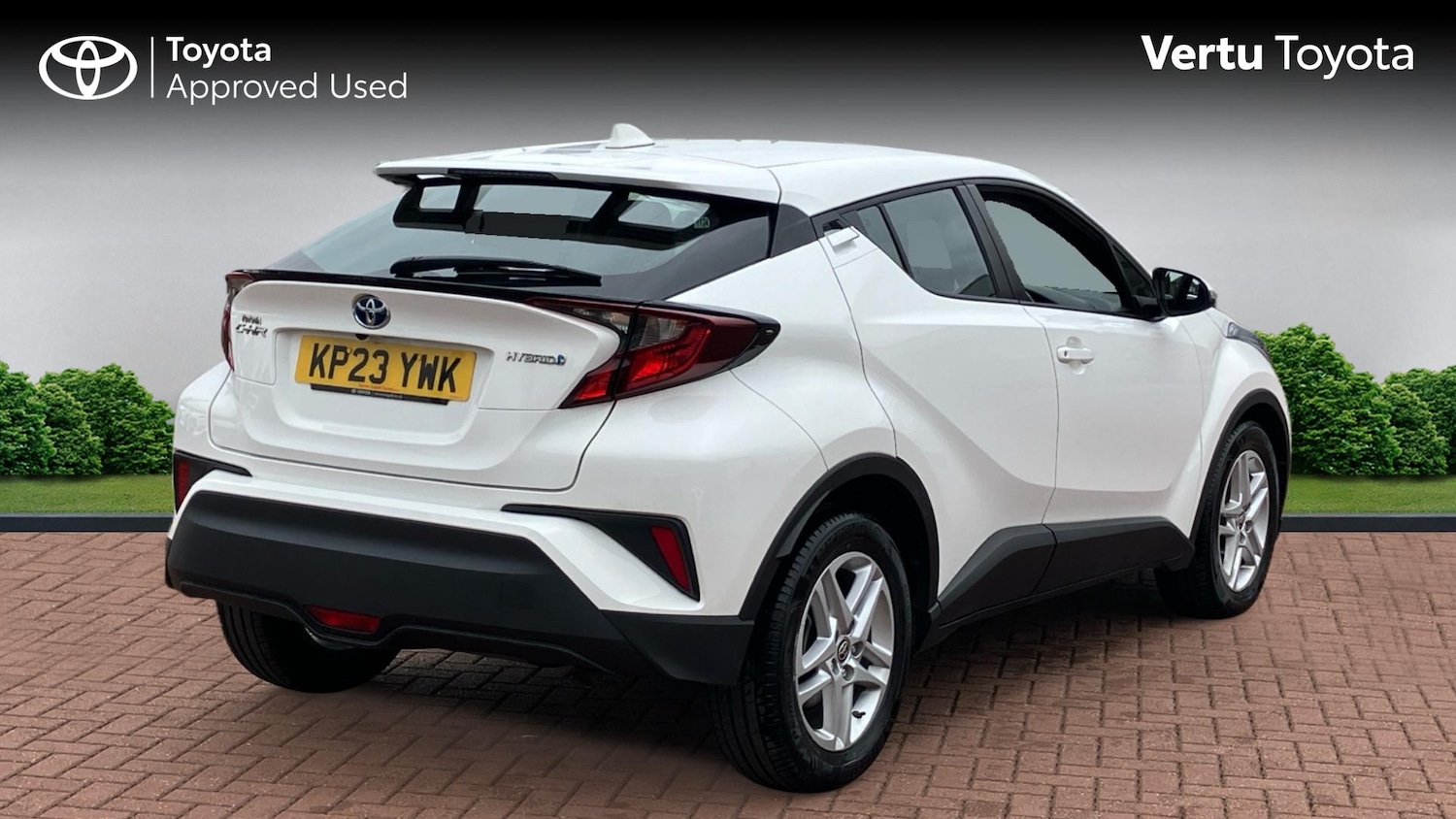 Used Toyota C-HR 2023 for sale - 78107257: Photo 2