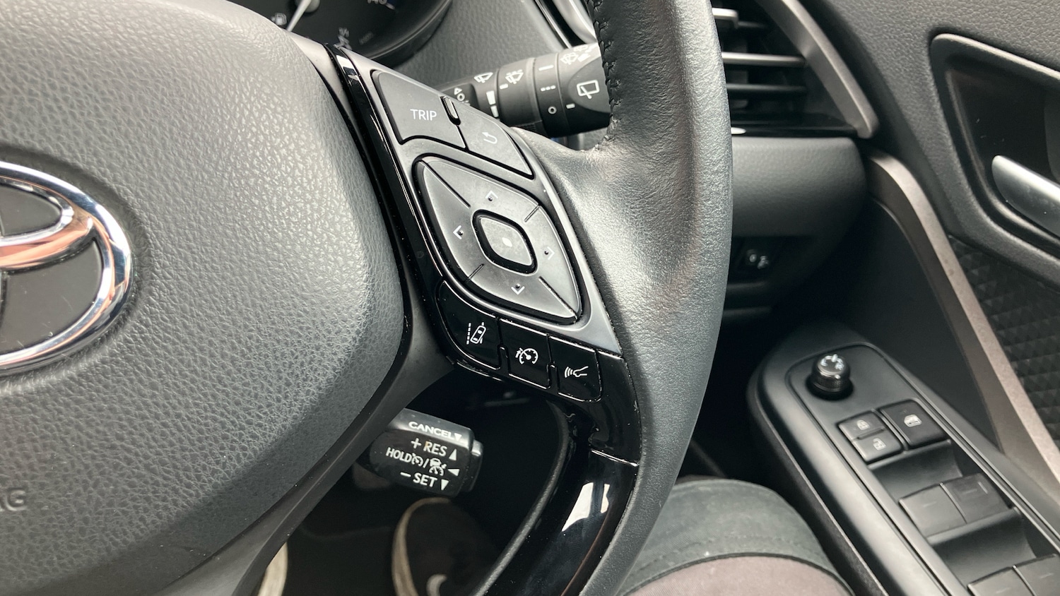 Used Toyota C-HR 2023 for sale - 78107257: Photo 29