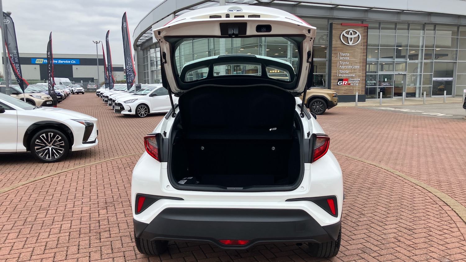 Used Toyota C-HR 2023 for sale - 78107257: Photo 43