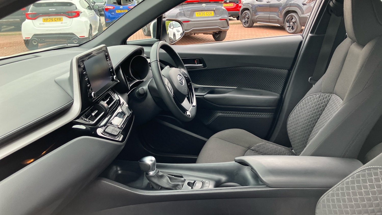 Used Toyota C-HR 2023 for sale - 78107257: Photo 5