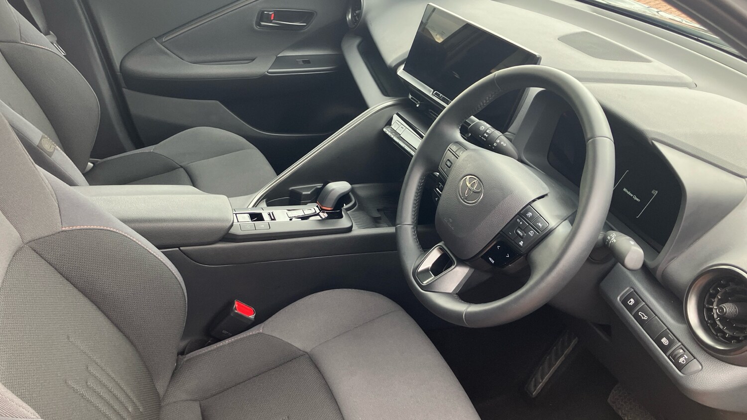 Used Toyota C-HR 2025 for sale - 76206568: Photo 11