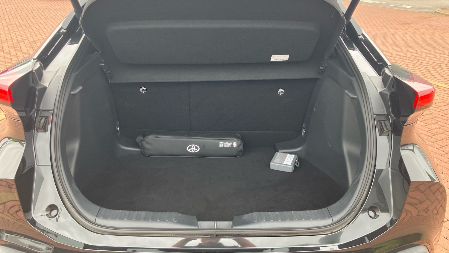 Used Toyota C-HR 2025 for sale - 76206568: Photo 14