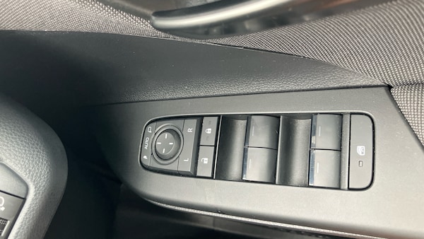 Used Toyota C-HR 2025 for sale - 76206568: Photo 42