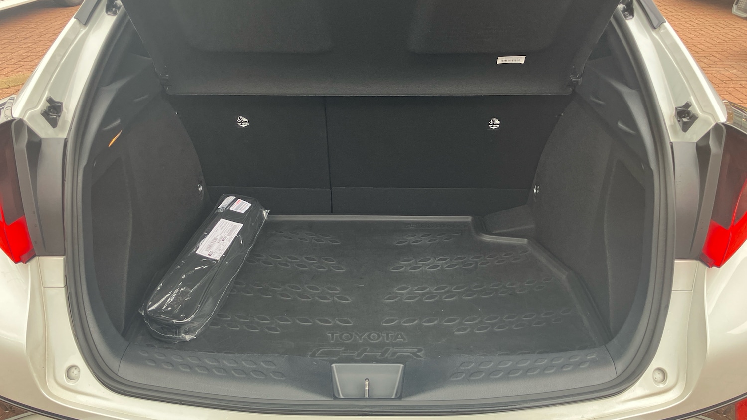 Used Toyota C-HR 2023 for sale - 77830427: Photo 14