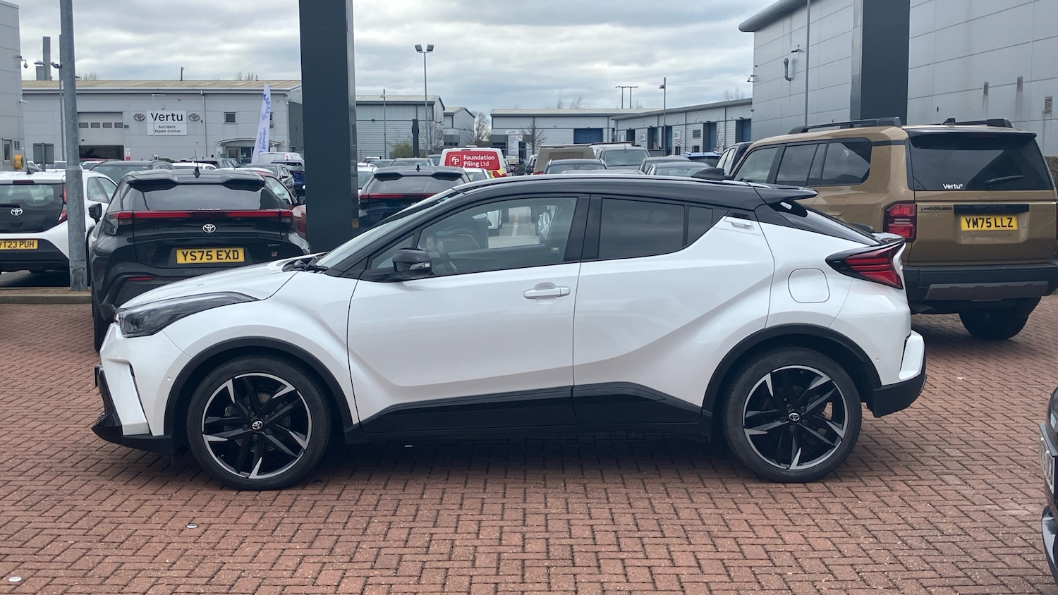 Used Toyota C-HR 2023 for sale - 77830427: Photo 17