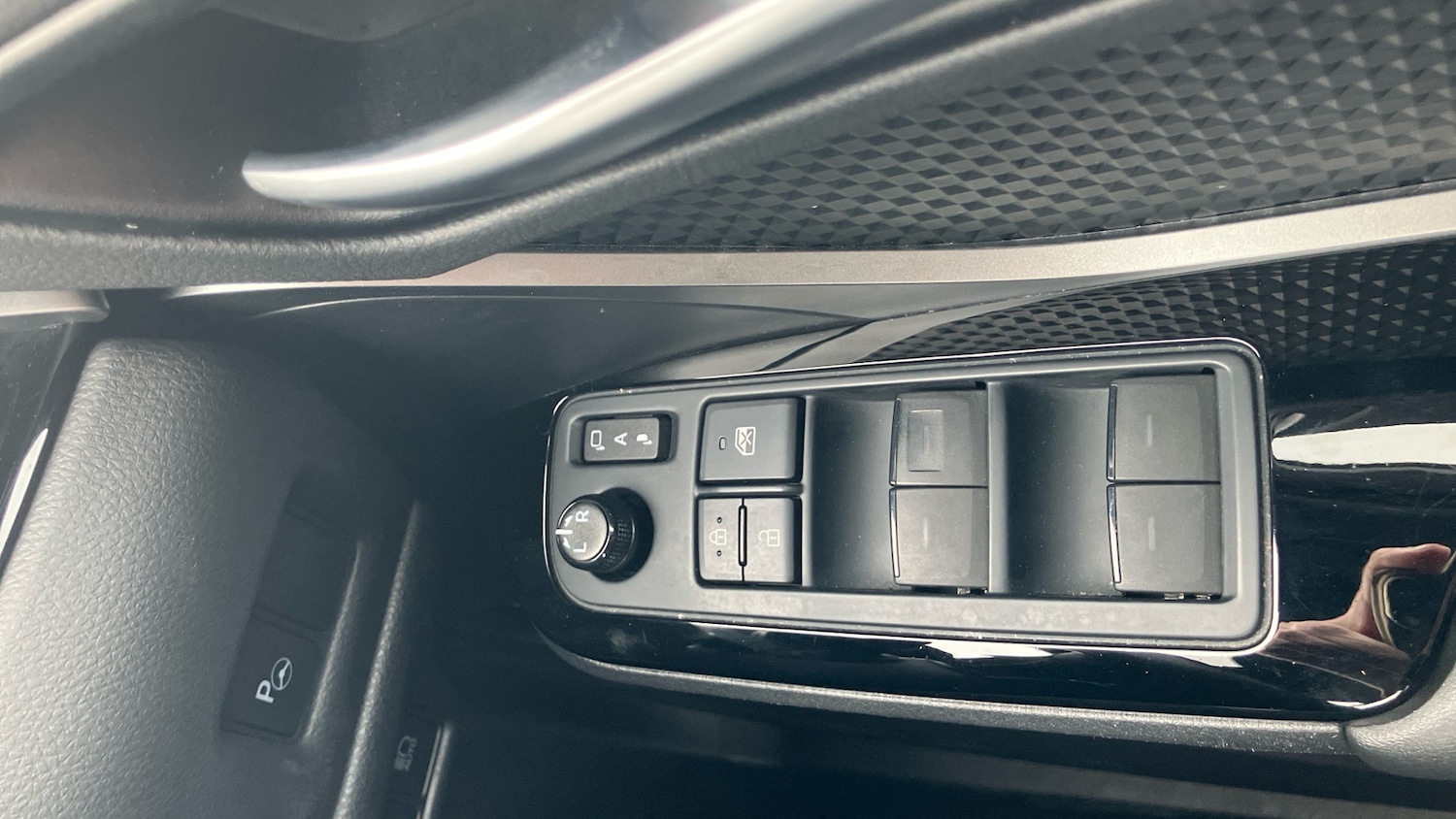 Used Toyota C-HR 2023 for sale - 77830427: Photo 33