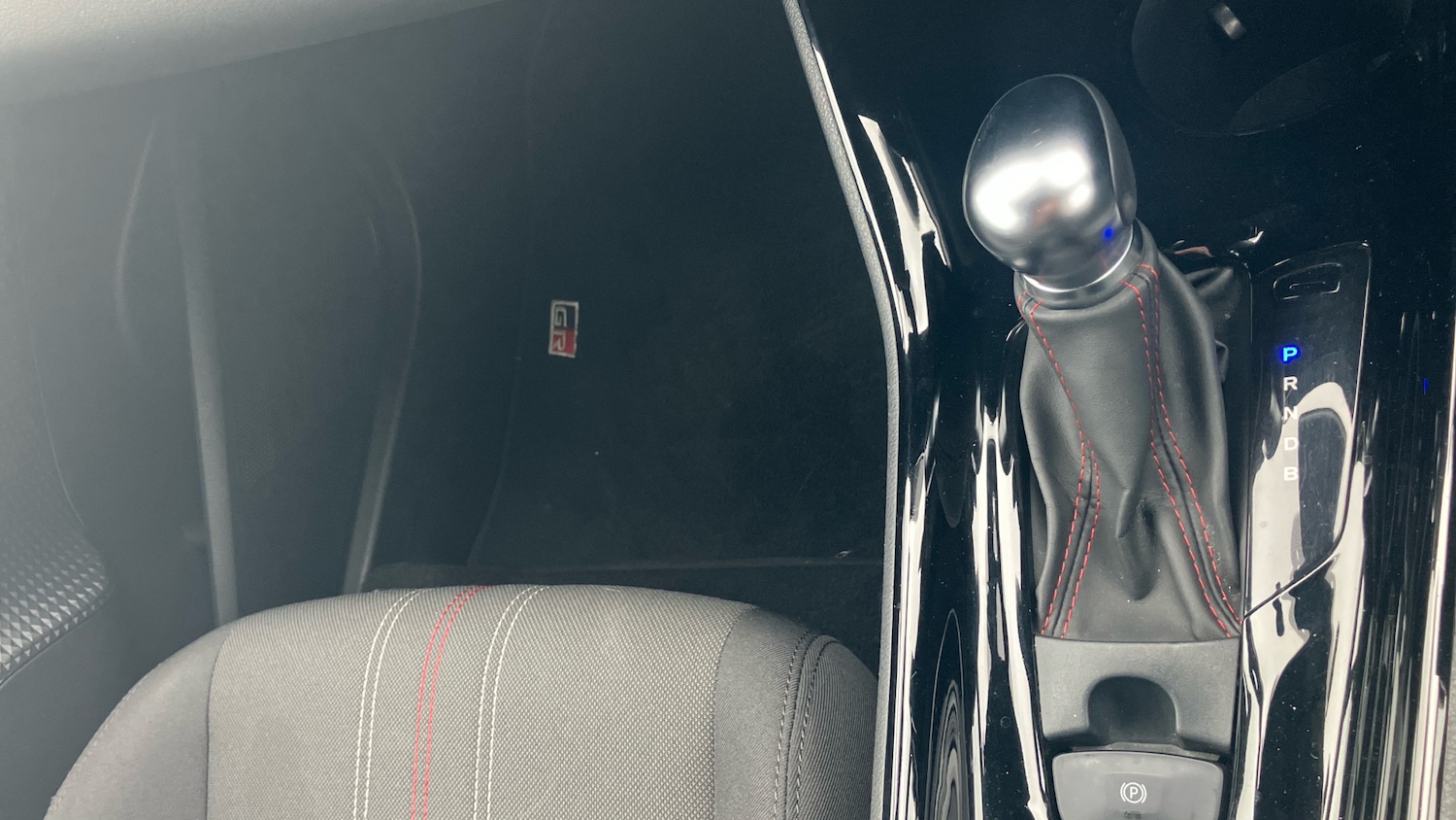 Used Toyota C-HR 2023 for sale - 77830427: Photo 34