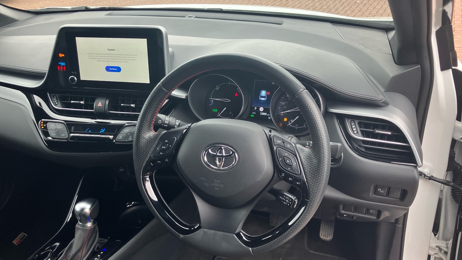 Used Toyota C-HR 2023 for sale - 77830427: Photo 6