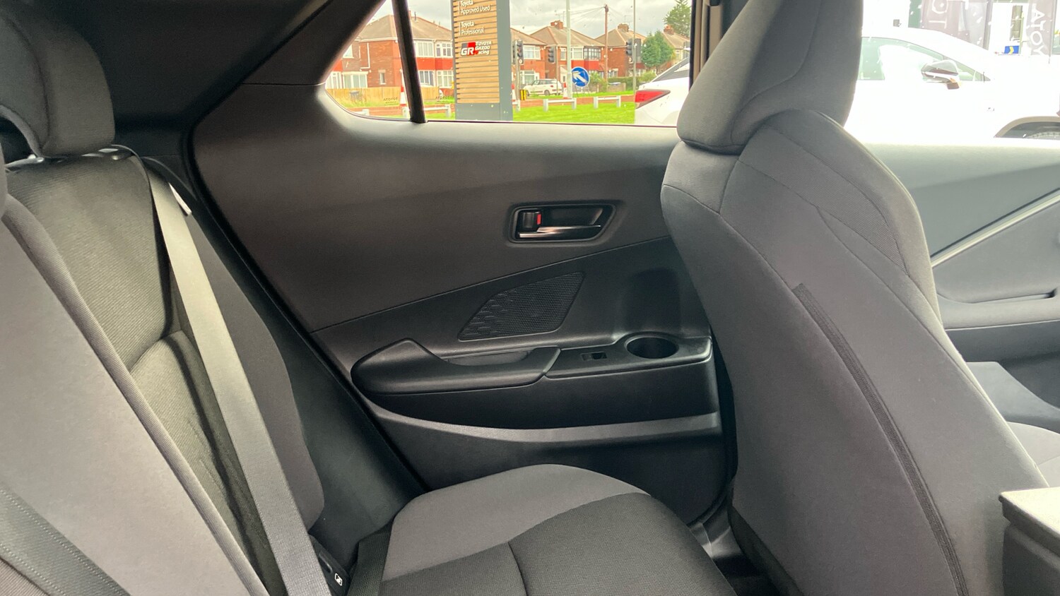 Used Toyota C-HR 2024 for sale - 76207696: Photo 12