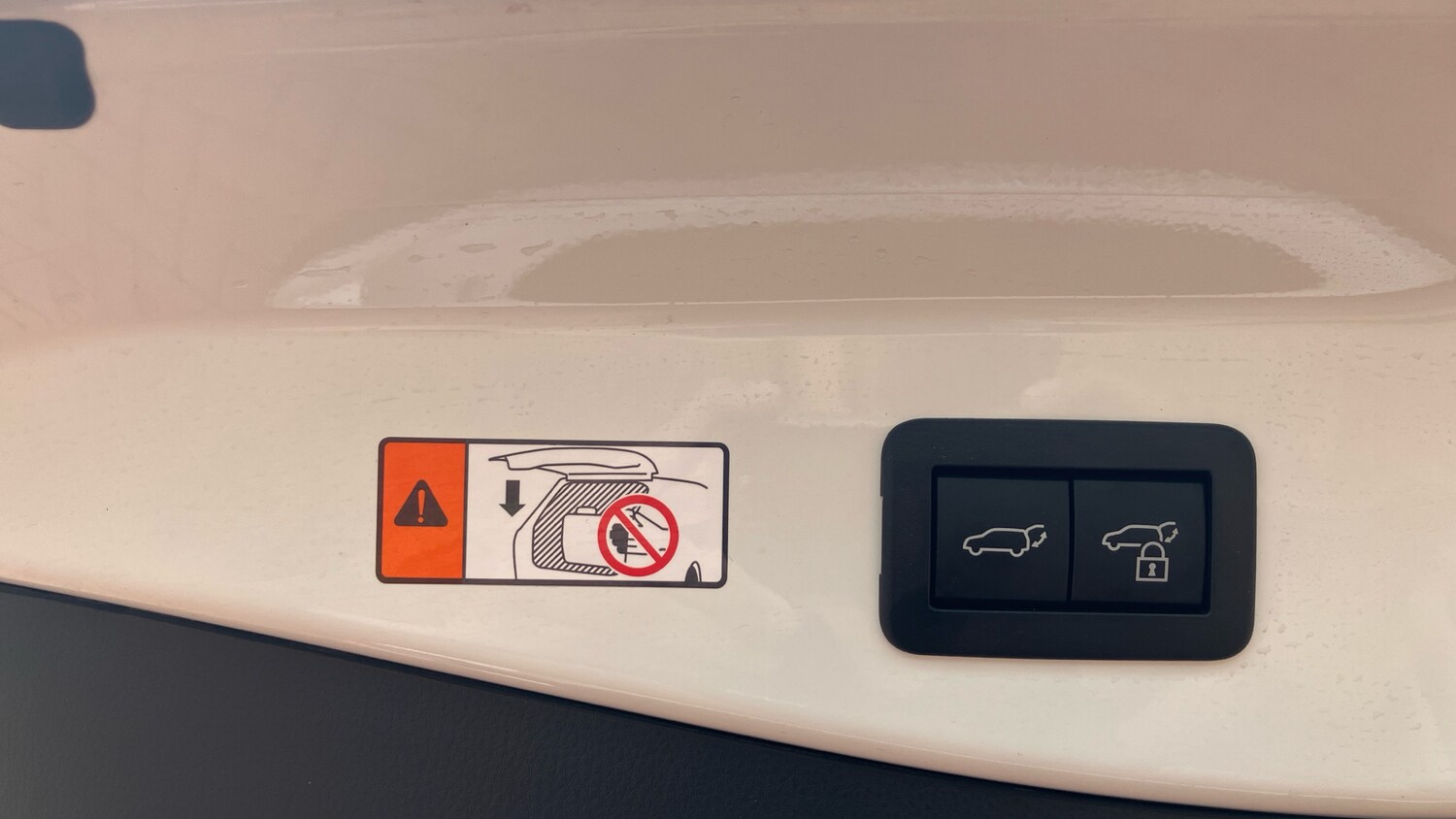 Used Toyota C-HR 2024 for sale - 76207696: Photo 34