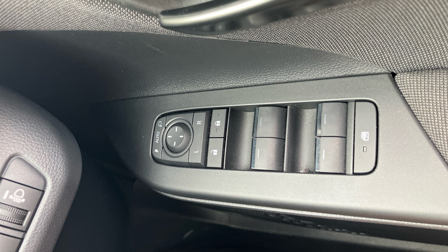 Used Toyota C-HR 2024 for sale - 76207696: Photo 41