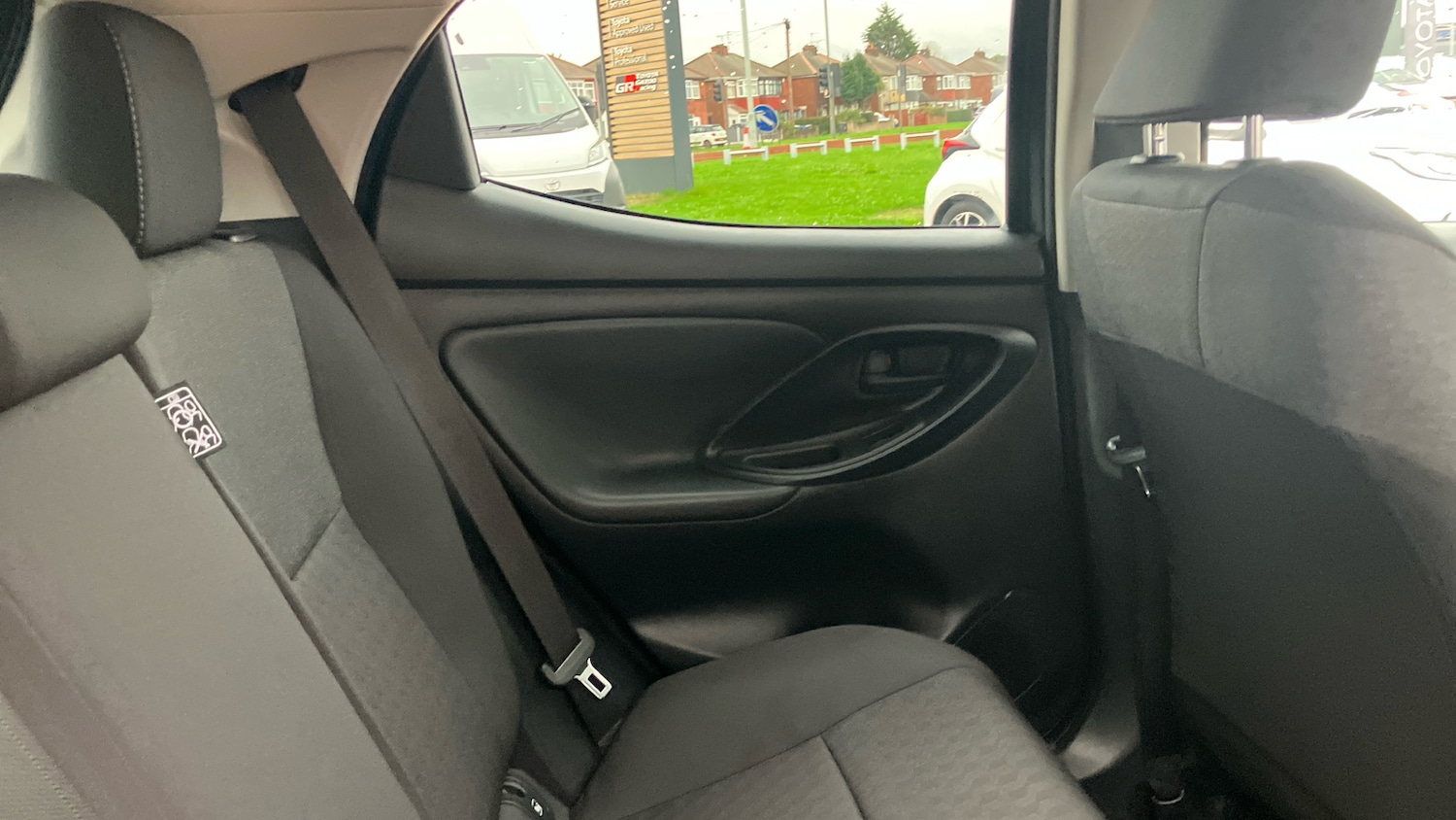 Used Toyota Yaris 2022 for sale - 76129327: Photo 12
