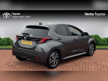 Used Toyota Yaris 2022 for sale - 76129327: Photo 2