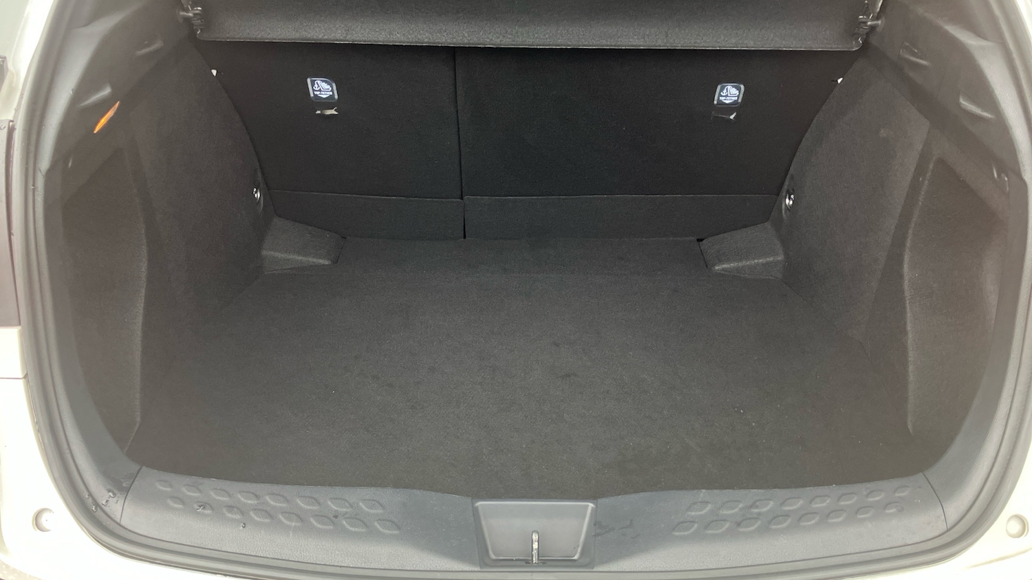 Used Toyota C-HR 2023 for sale - 76859655: Photo 14