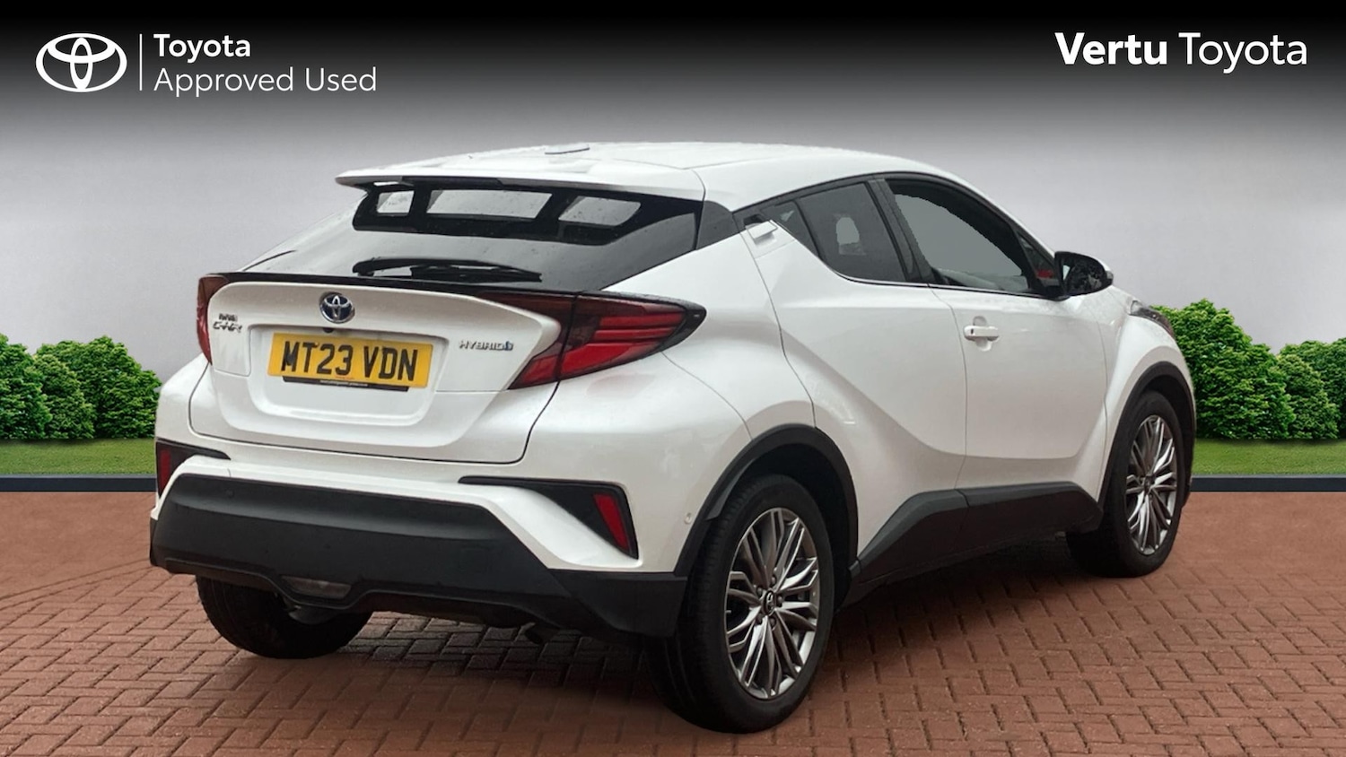 Used Toyota C-HR 2023 for sale - 76859655: Photo 2