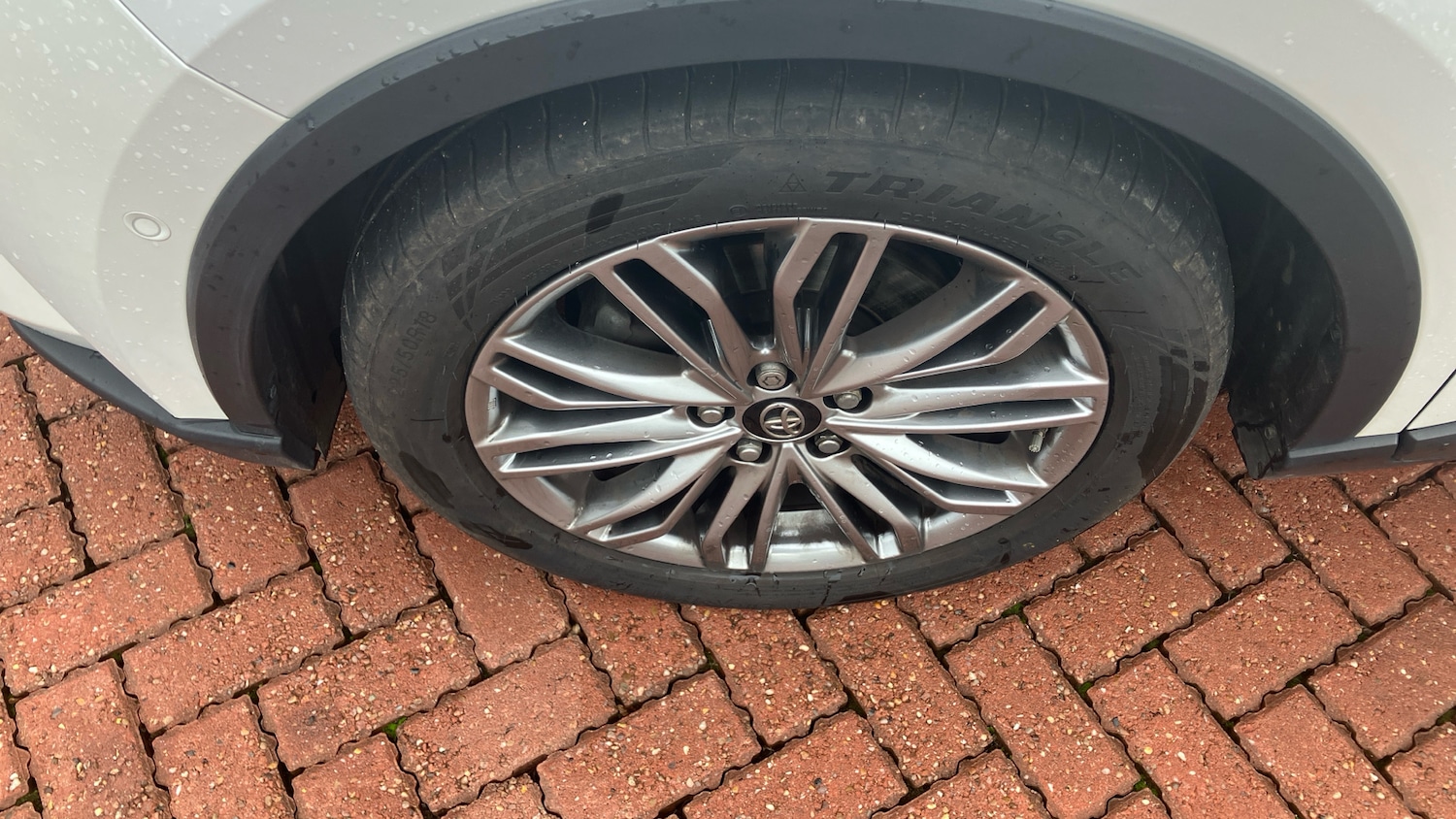 Used Toyota C-HR 2023 for sale - 76859655: Photo 30