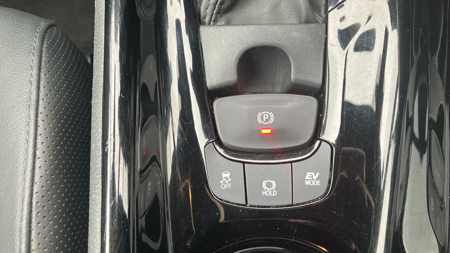 Used Toyota C-HR 2023 for sale - 76859655: Photo 35