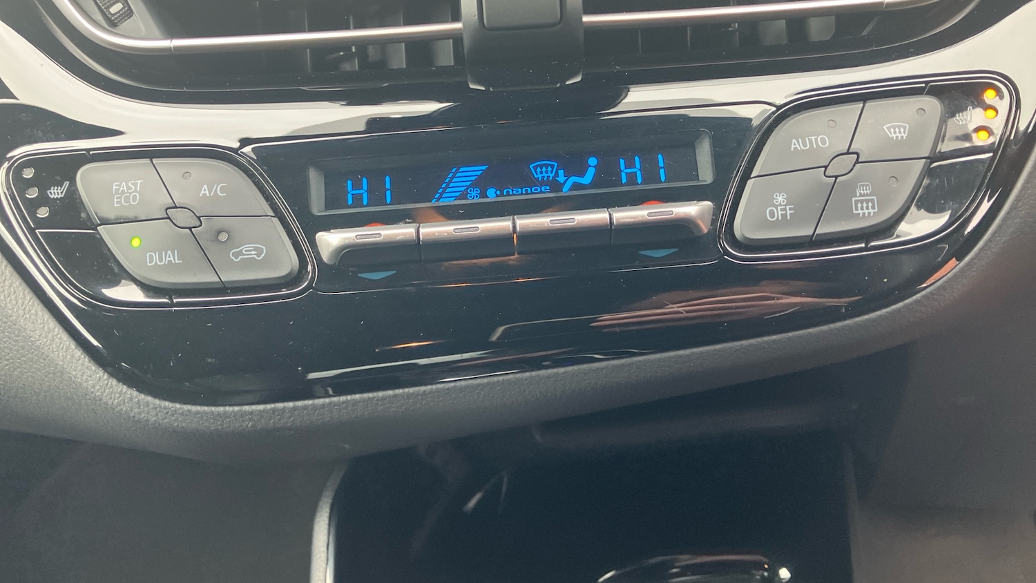 Used Toyota C-HR 2023 for sale - 76859655: Photo 37