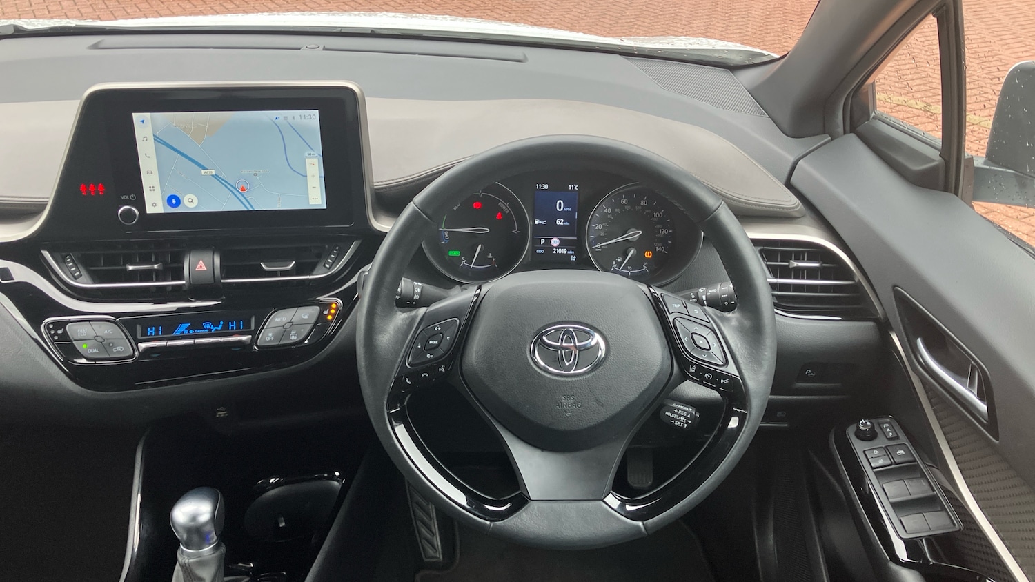 Used Toyota C-HR 2023 for sale - 76859655: Photo 6