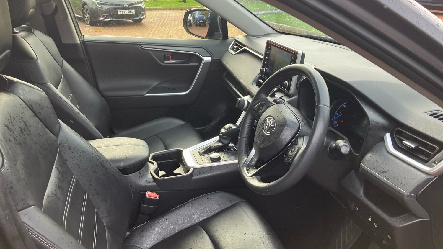 Used Toyota RAV4 2019 for sale - 76652217: Photo 11