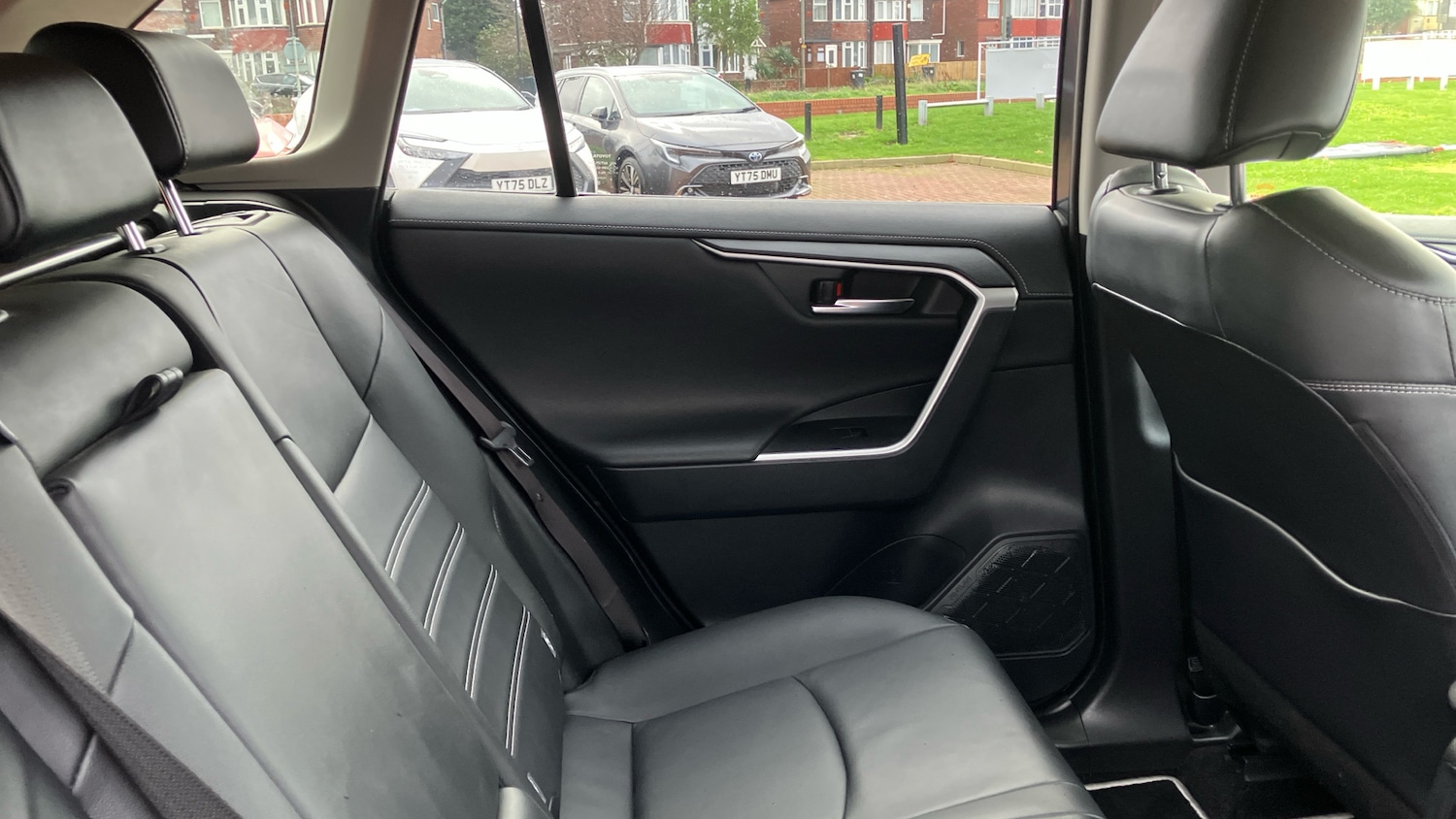 Used Toyota RAV4 2019 for sale - 76652217: Photo 12