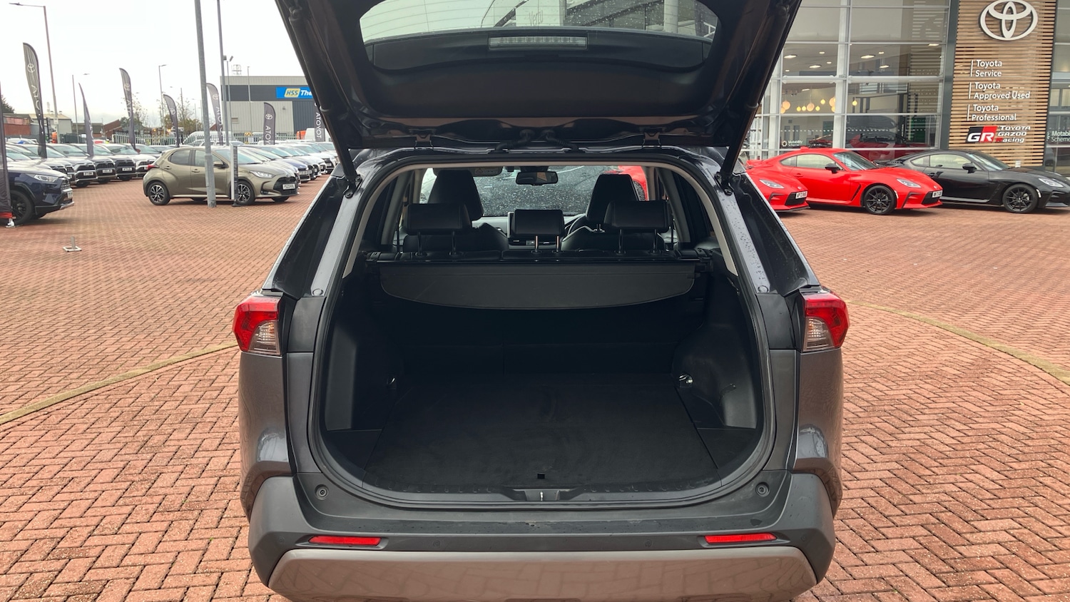 Used Toyota RAV4 2019 for sale - 76652217: Photo 14