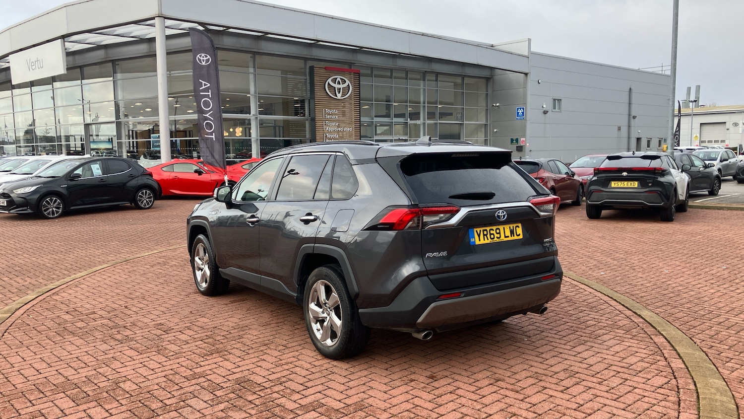 Used Toyota RAV4 2019 for sale - 76652217: Photo 32