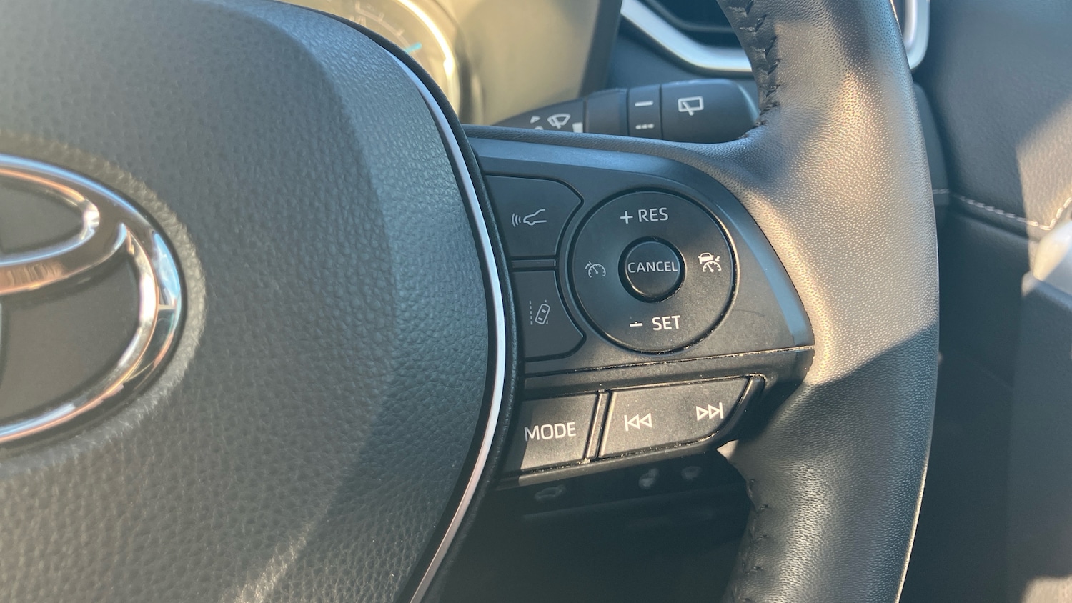 Used Toyota RAV4 2021 for sale - 76391666: Photo 36