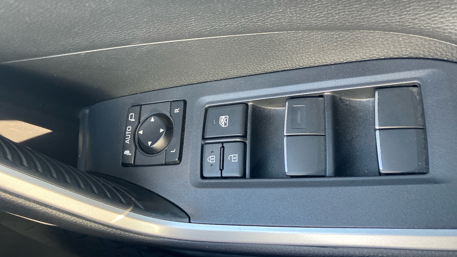 Used Toyota RAV4 2021 for sale - 76391666: Photo 37