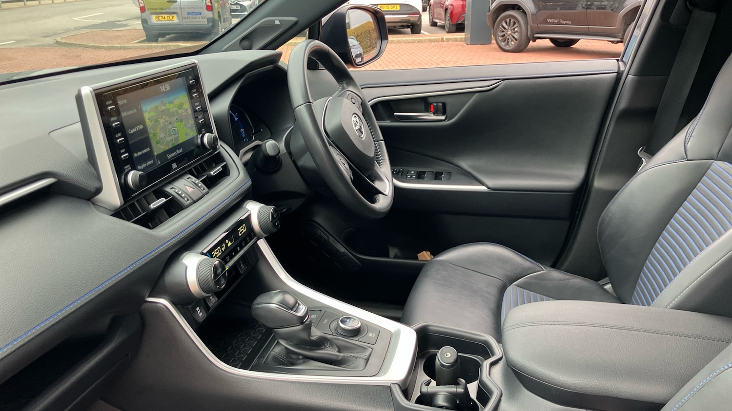 Used Toyota RAV4 2021 for sale - 76243522: Photo 10