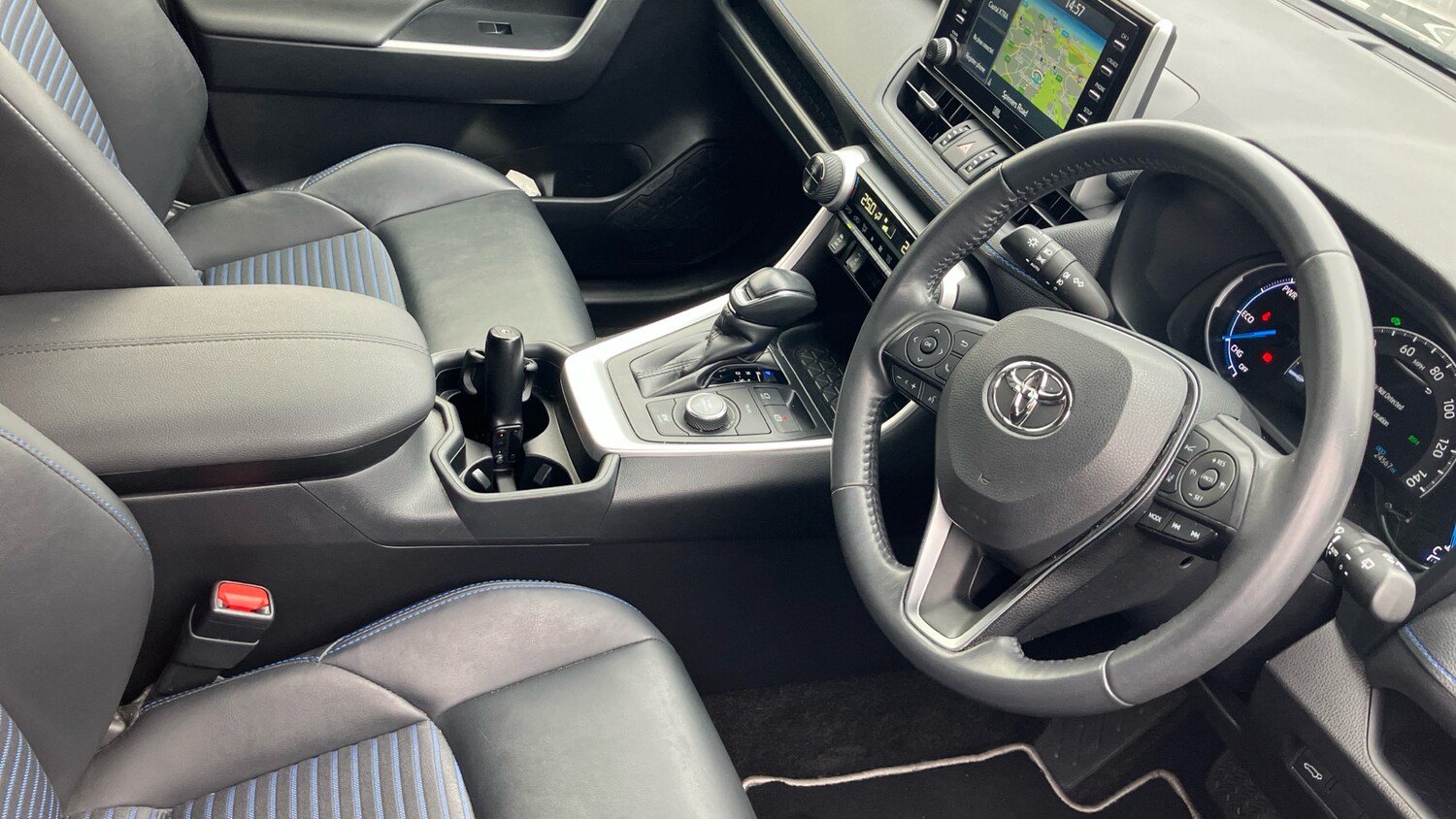 Used Toyota RAV4 2021 for sale - 76243522: Photo 11