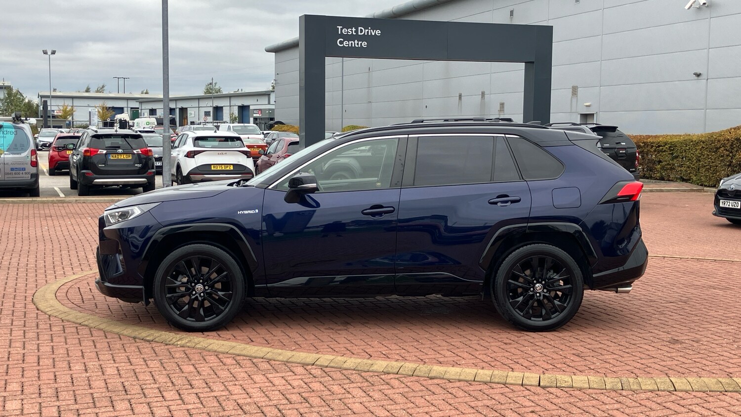 Used Toyota RAV4 2021 for sale - 76243522: Photo 17