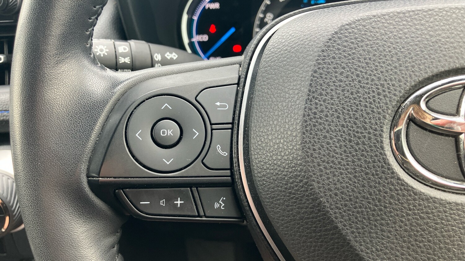 Used Toyota RAV4 2021 for sale - 76243522: Photo 40