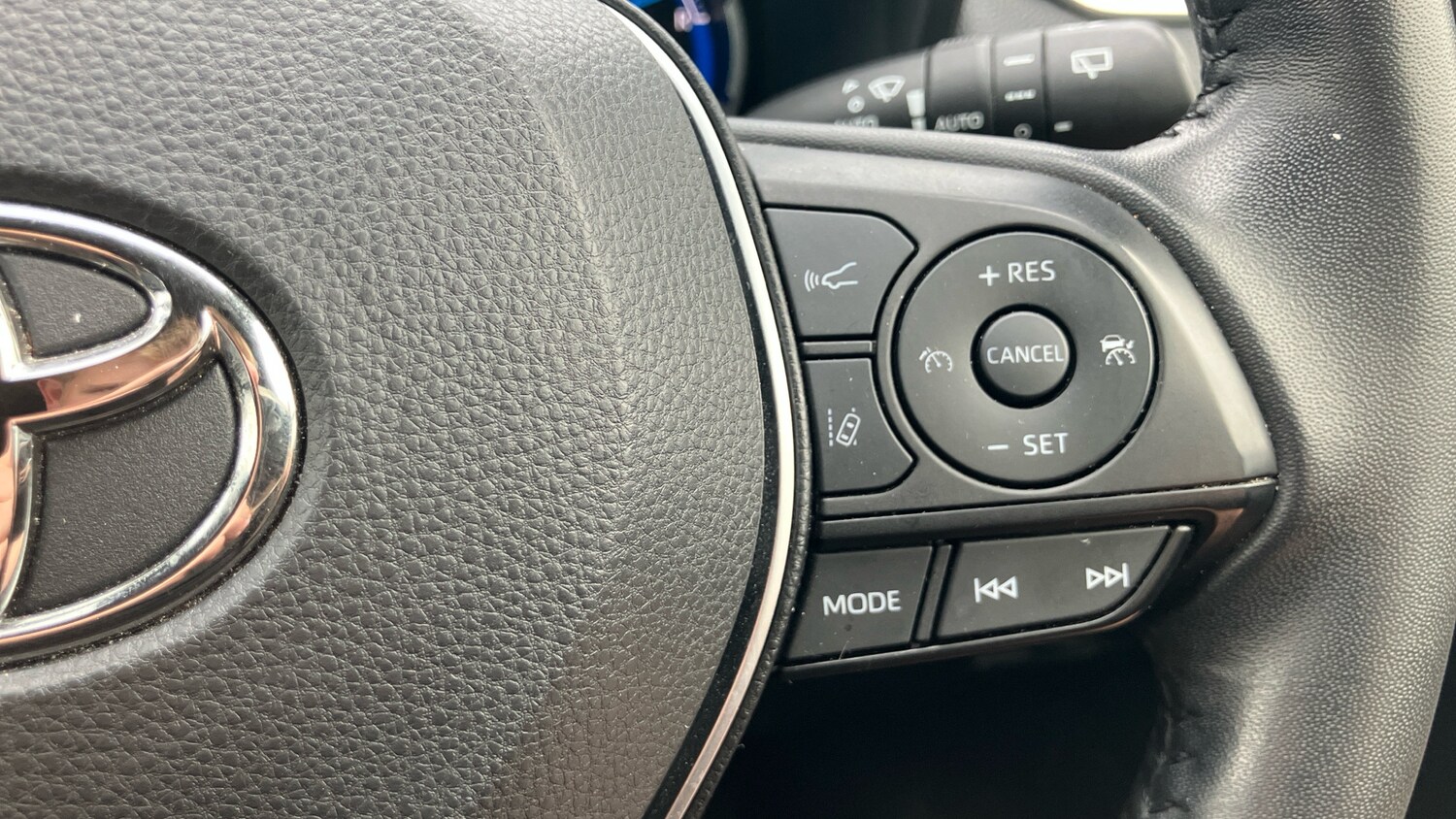 Used Toyota RAV4 2021 for sale - 76243522: Photo 41