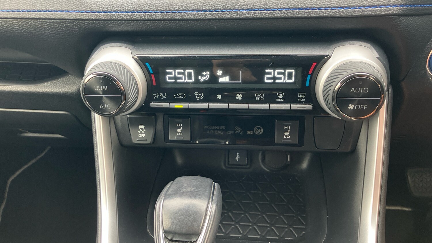 Used Toyota RAV4 2021 for sale - 76243522: Photo 44