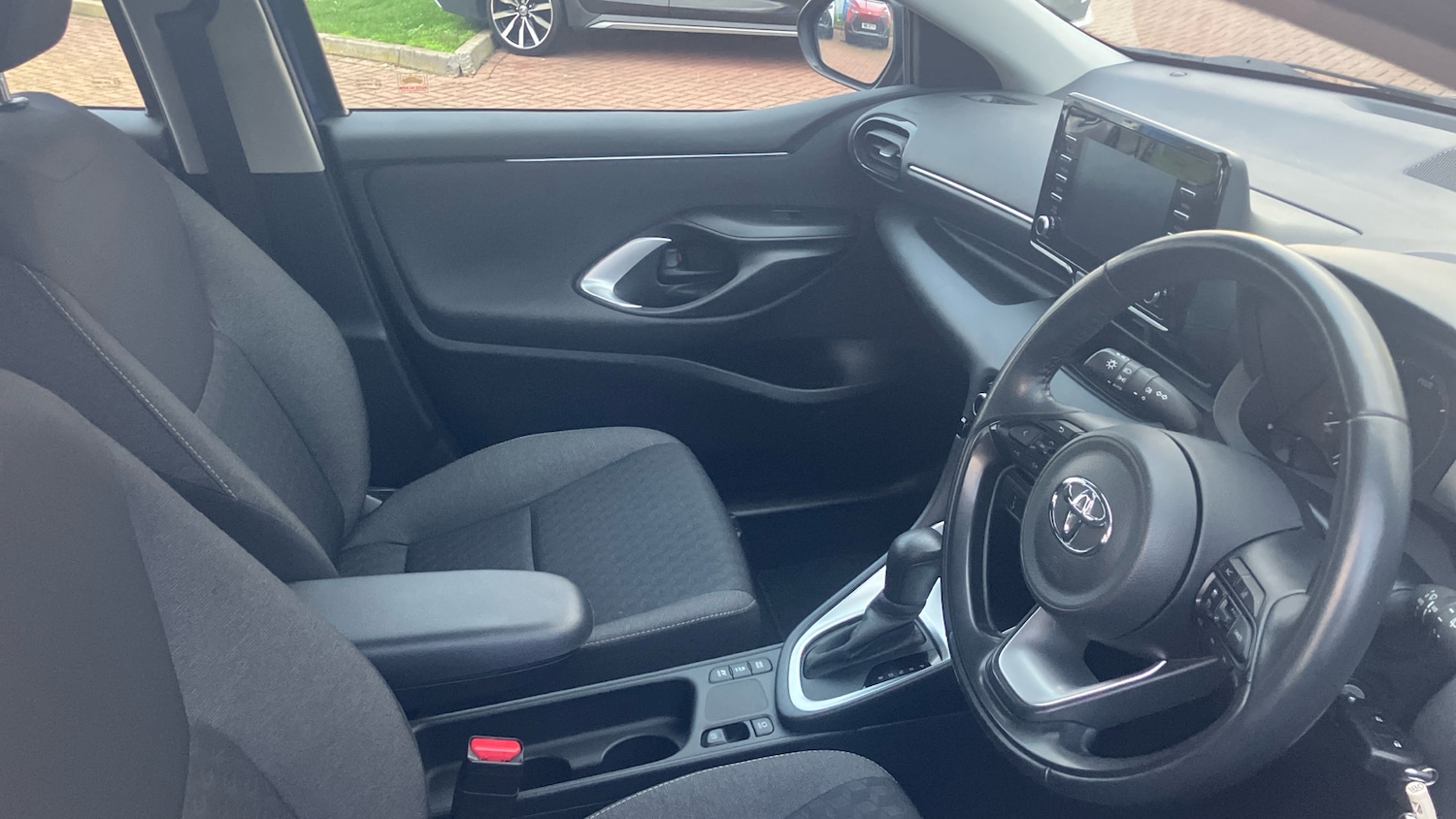 Used Toyota Yaris 2022 for sale - 77087280: Photo 11