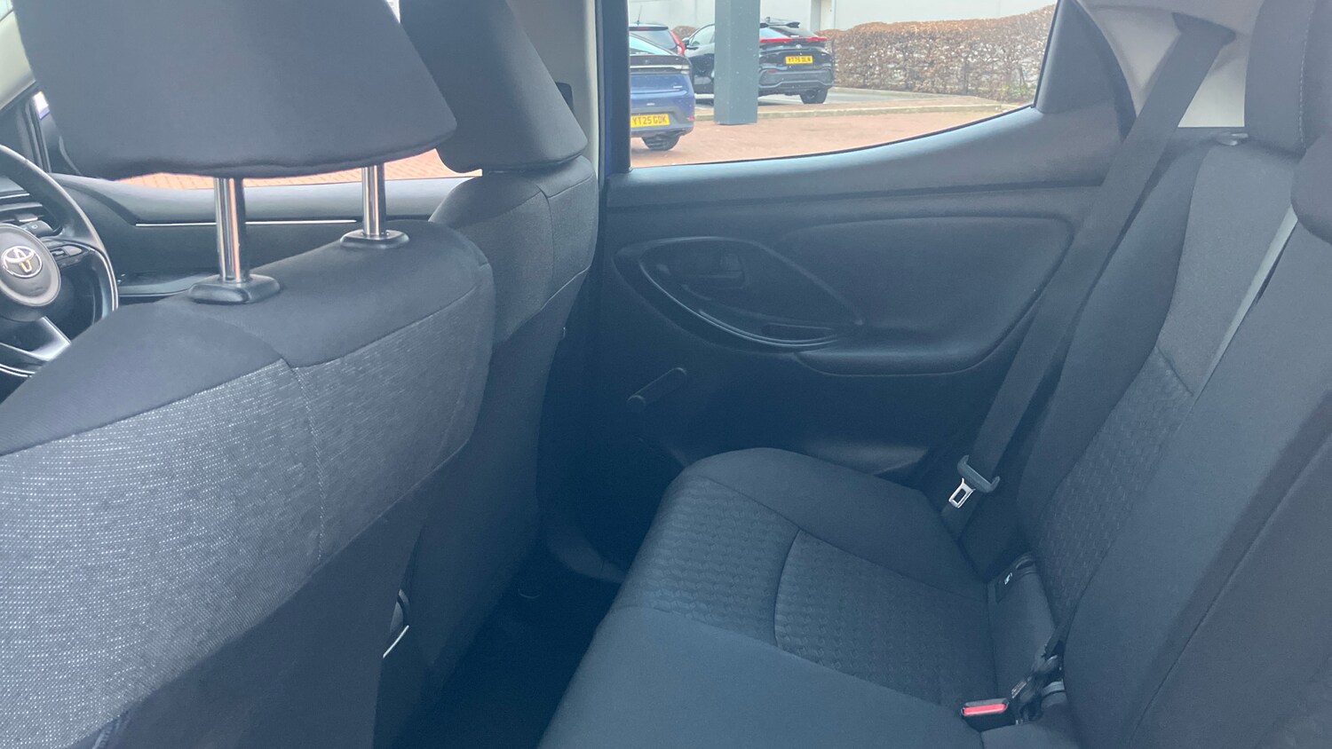 Used Toyota Yaris 2022 for sale - 77087280: Photo 13