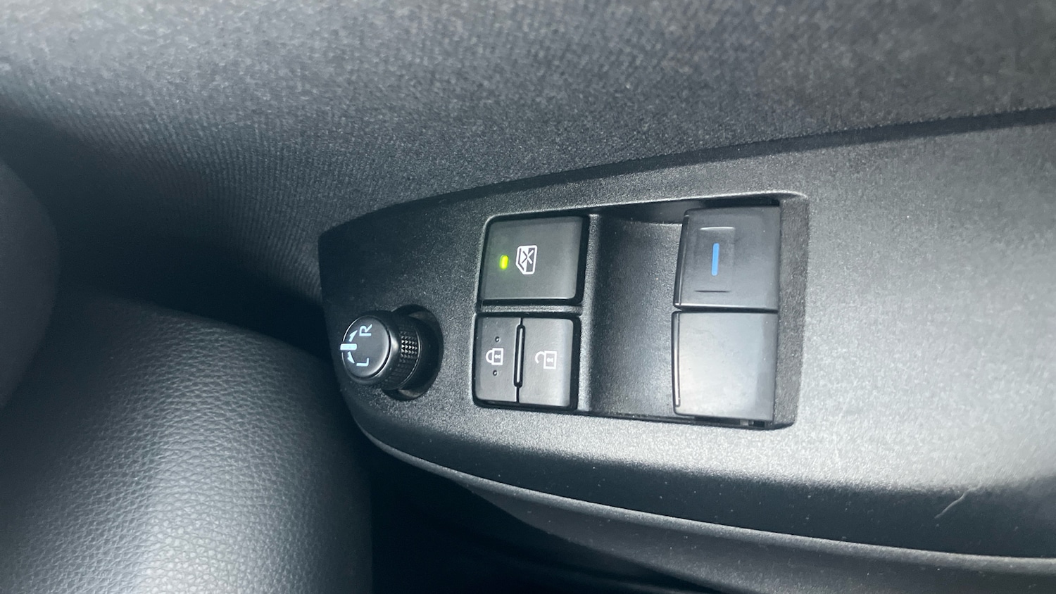 Used Toyota Yaris 2022 for sale - 77087280: Photo 40