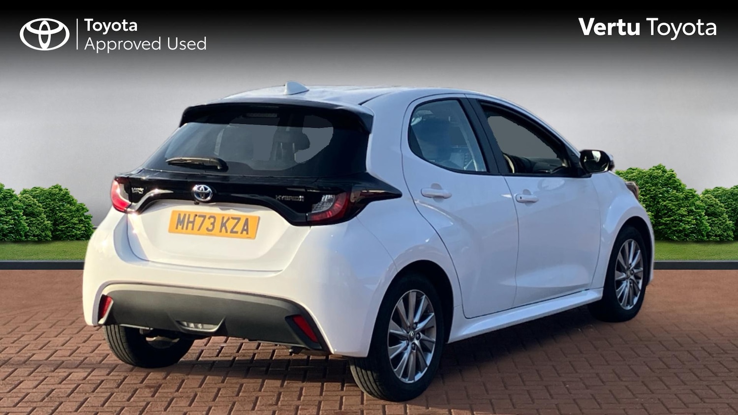 Used Toyota Yaris 2024 for sale - 77300298: Photo 2