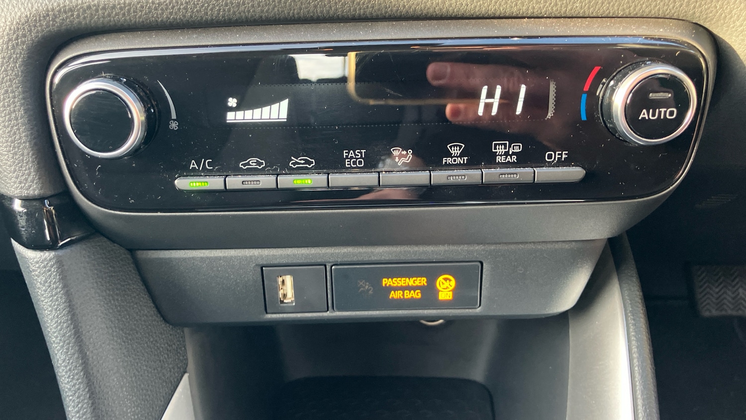 Used Toyota Yaris 2024 for sale - 77300298: Photo 36