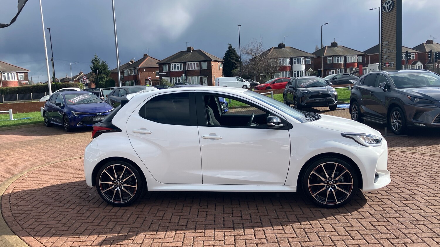 Used Toyota Yaris 2024 for sale - 77915382: Photo 29
