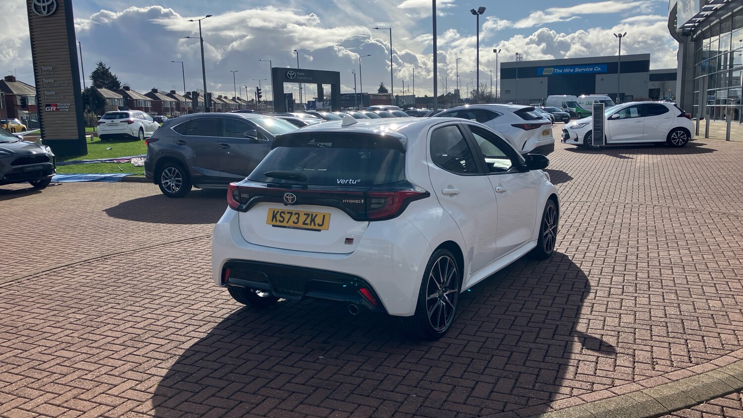 Used Toyota Yaris 2024 for sale - 77915382: Photo 32