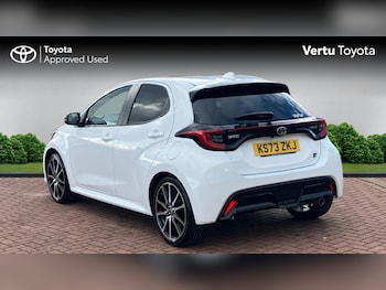 Used Toyota Yaris 2024 for sale - 77915382: Photo