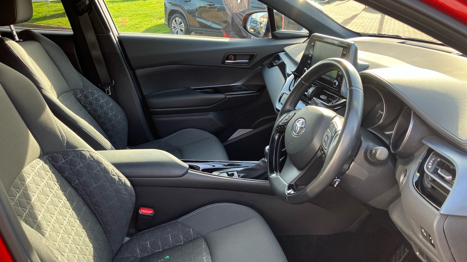 Used Toyota C-HR 2021 for sale - 78136502: Photo 11