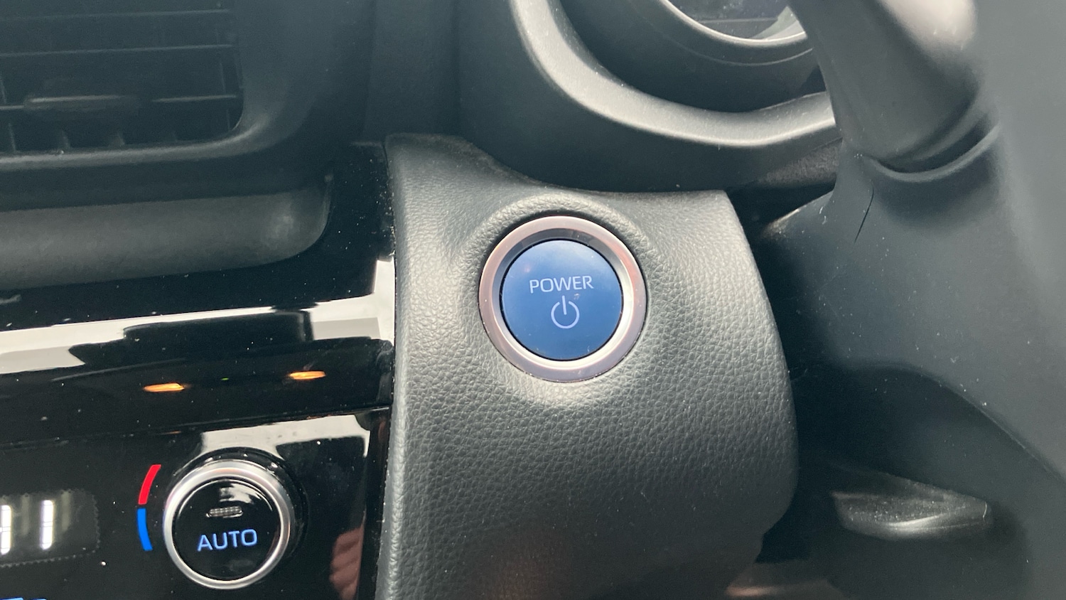 Used Toyota Yaris Cross 2023 for sale - 76979689: Photo 37