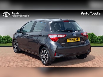 Used Toyota Yaris 2019 for sale - 79124304: Photo