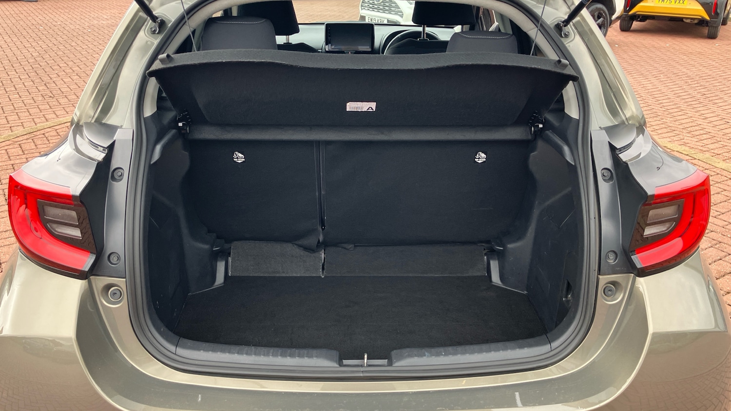 Used Toyota Yaris 2024 for sale - 77901471: Photo 14