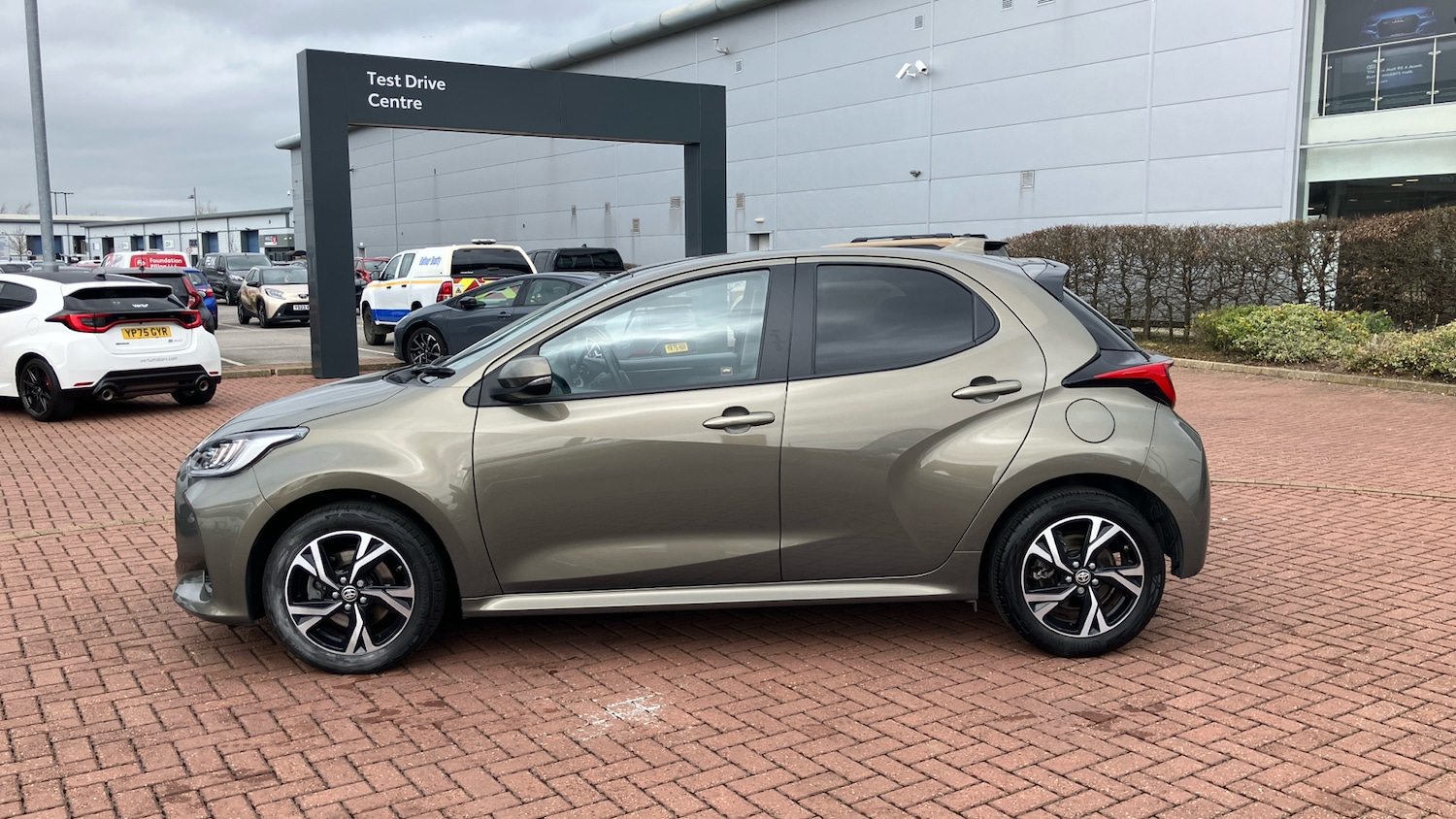 Used Toyota Yaris 2024 for sale - 77901471: Photo 17