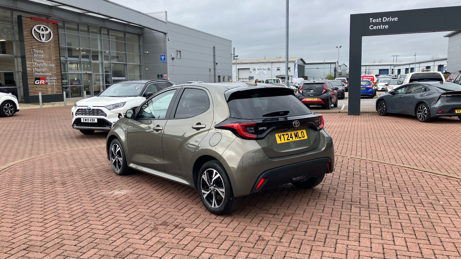 Used Toyota Yaris 2024 for sale - 77901471: Photo 30